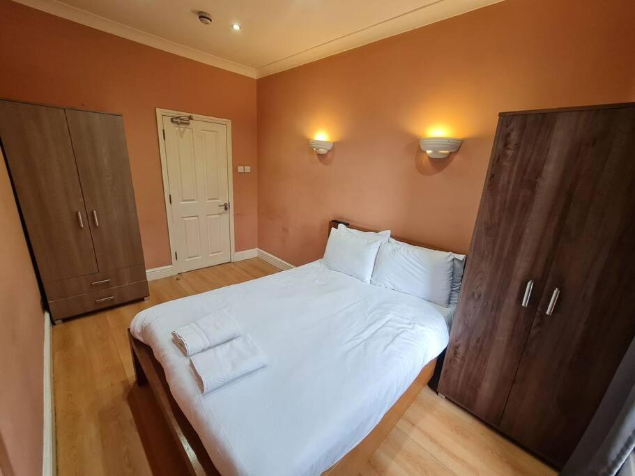 Cute One Bedroom Apartment London Bagian luar foto