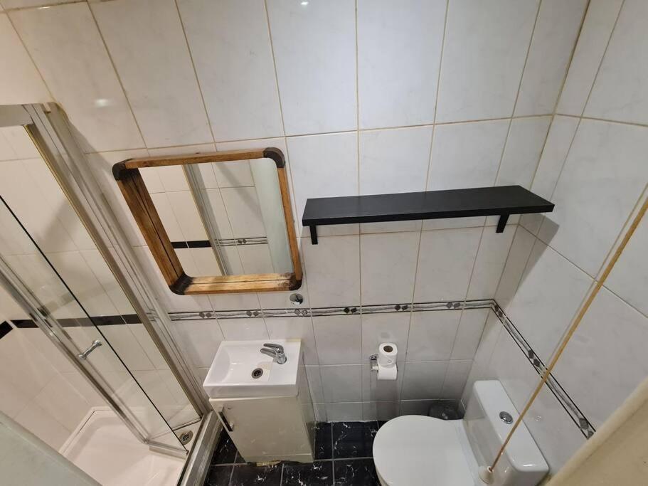 Cute One Bedroom Apartment London Bagian luar foto
